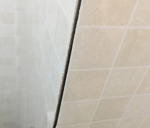 杨陵瓷砖空鼓维修公司分享阳台瓷砖脱落的修复过程可以分为以下几个步骤