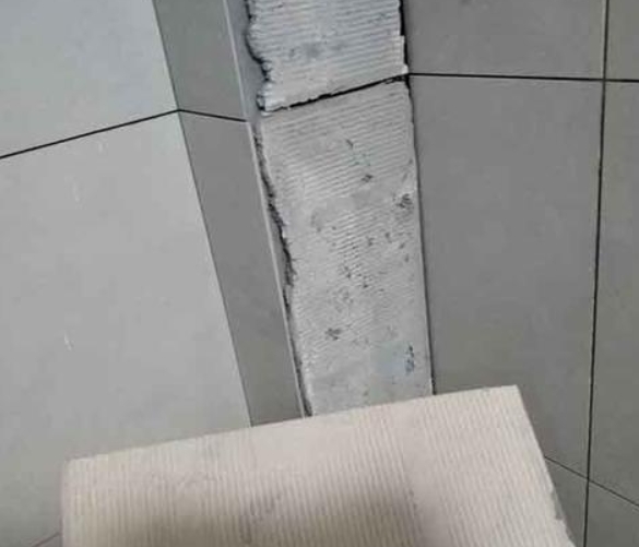 杨陵瓷砖空鼓维修公司分享下厨房瓷砖脱落的补救措施。